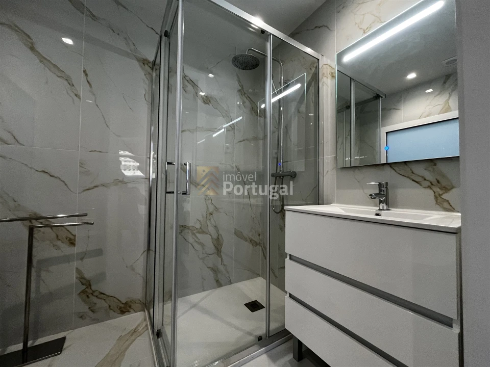 Apartamento T1 para Arrendamento em Braga (Maximinos, Sé e Cividade) Foto 10