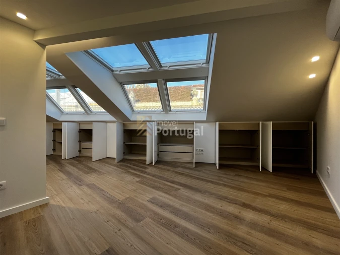 Apartamento T1 para Arrendamento em Braga (Maximinos, Sé e Cividade) Foto 2