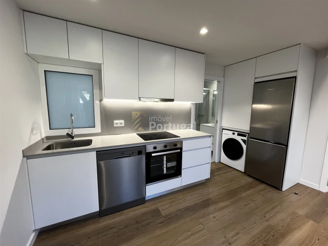 Apartamento T1 para Arrendamento em Braga (Maximinos, Sé e Cividade) Foto 4