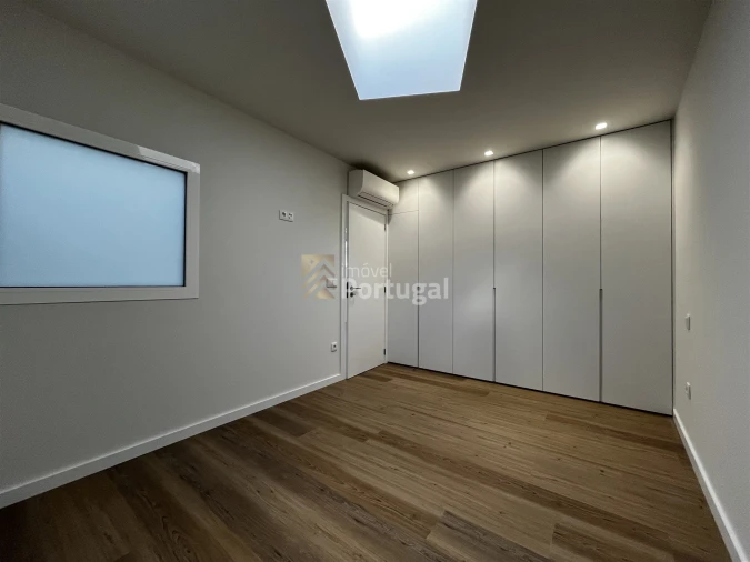 Apartamento T1 para Arrendamento em Braga (Maximinos, Sé e Cividade) Foto 7