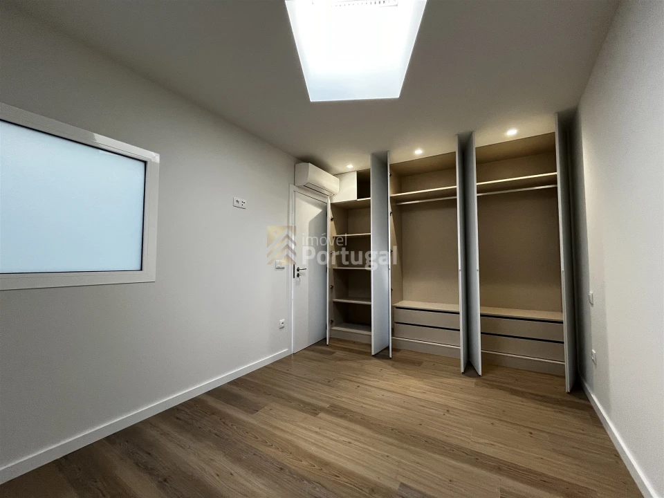 Apartamento T1 para Arrendamento em Braga (Maximinos, Sé e Cividade) Foto 8