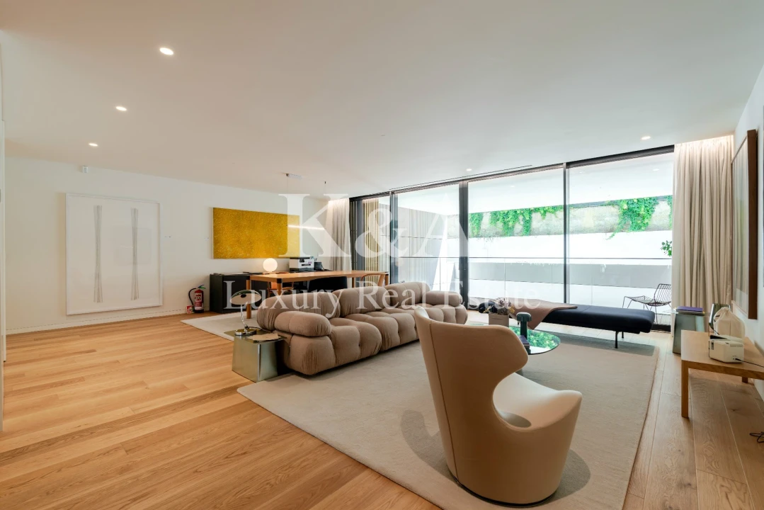 Apartamento T4 para Venda em Aldoar, Foz do Douro e Nevogilde Foto 1