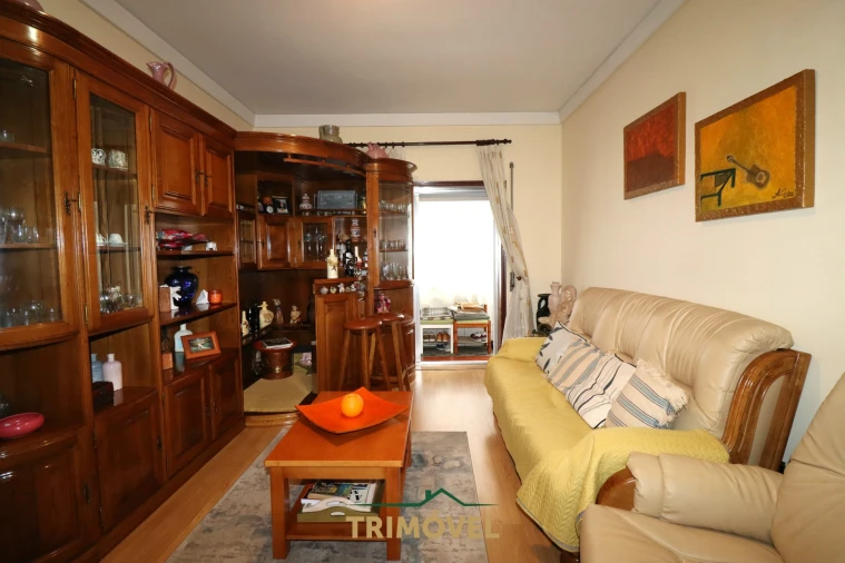 Apartamento T2 para Venda em São João da Madeira Foto 3