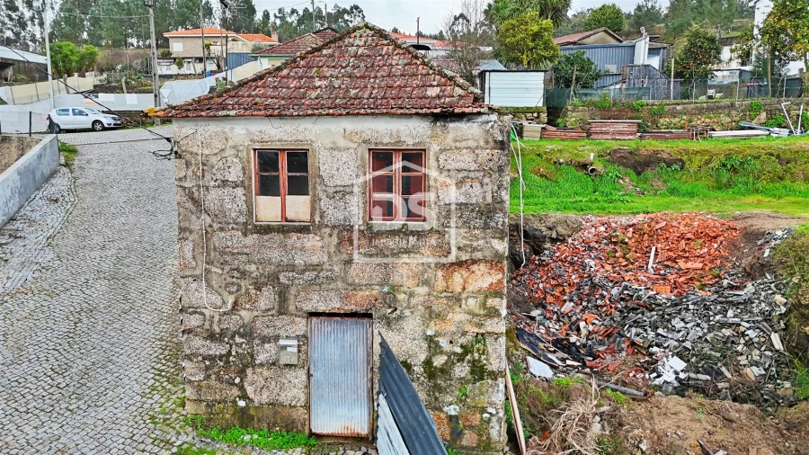 Moradia T3 para Venda em Meinedo Foto 16