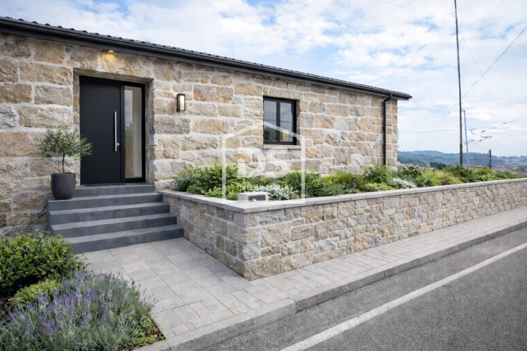 Moradia T3 para Venda em Meinedo Foto 1