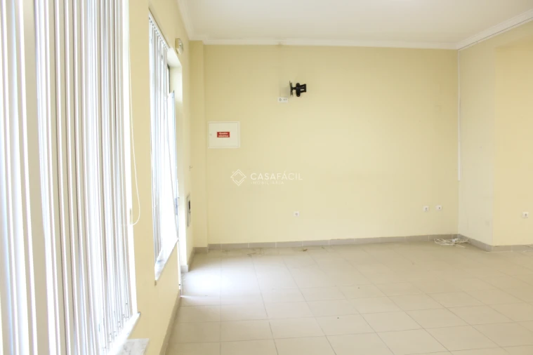 Loja para Arrendamento em Alcochete Foto 12