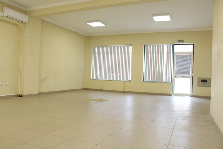 Loja para Arrendamento em Alcochete Foto 9