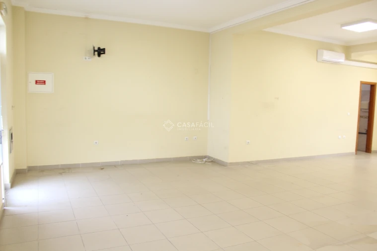 Loja para Arrendamento em Alcochete Foto 11