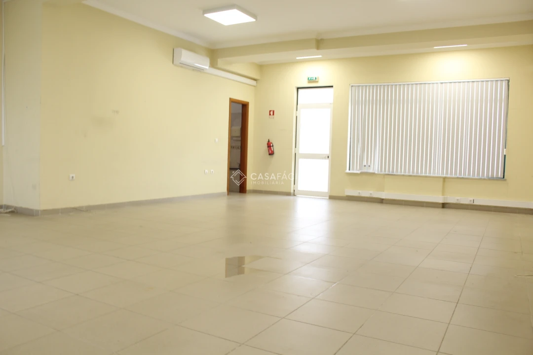 Loja para Arrendamento em Alcochete Foto 10