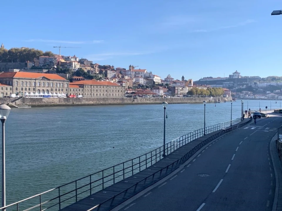 Apartamento T3 para Arrendamento em Arcozelo Foto 21