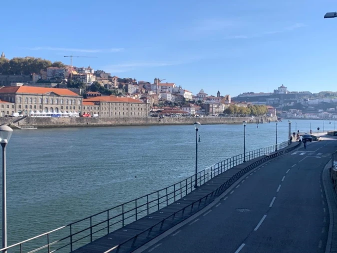 Apartamento T3 para Arrendamento em Arcozelo Foto 21