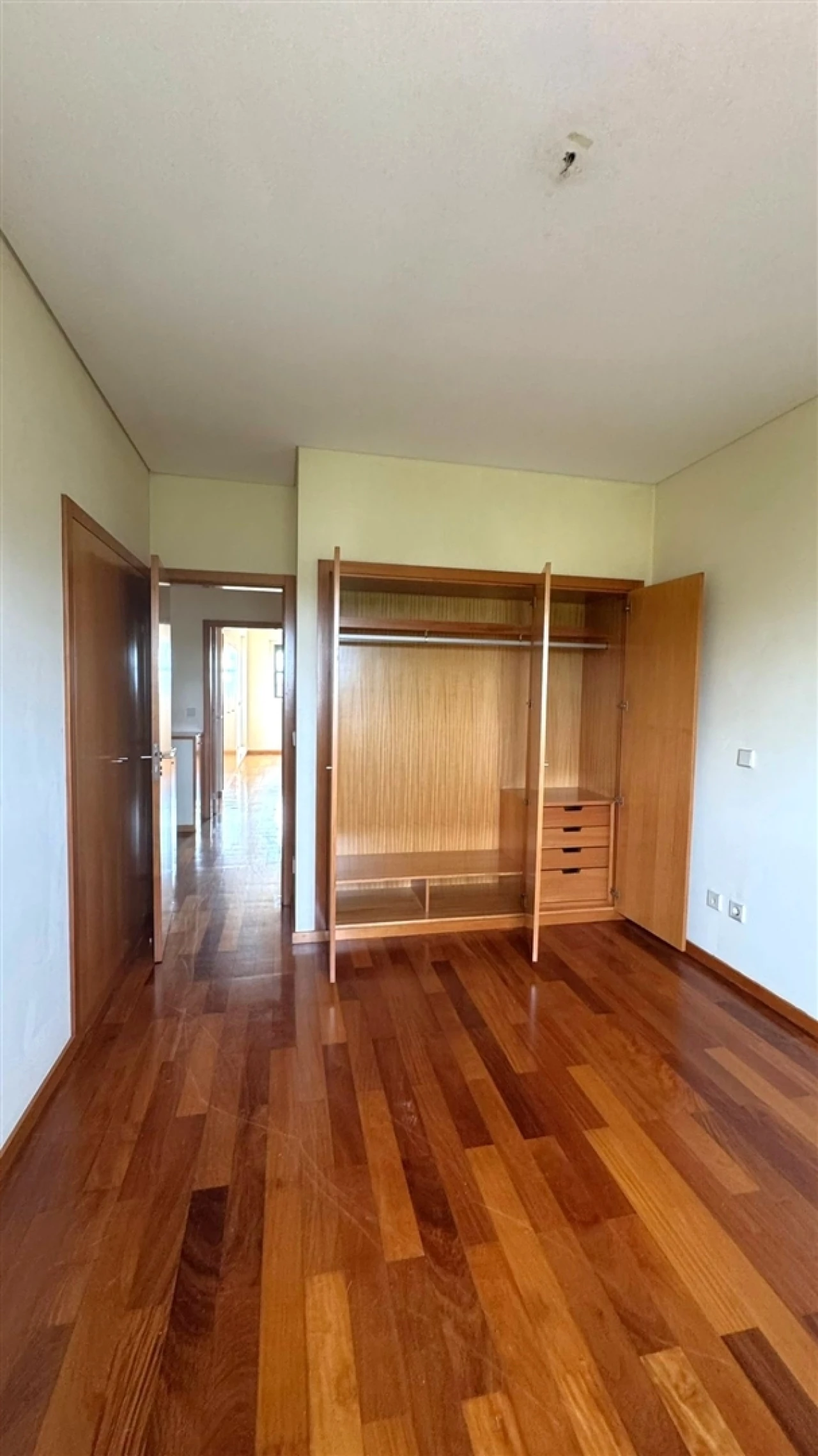 Apartamento T3 para Arrendamento em Arcozelo Foto 10