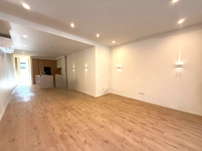 Apartamento T2 para Venda em Lordelo do Ouro e Massarelos Foto 5