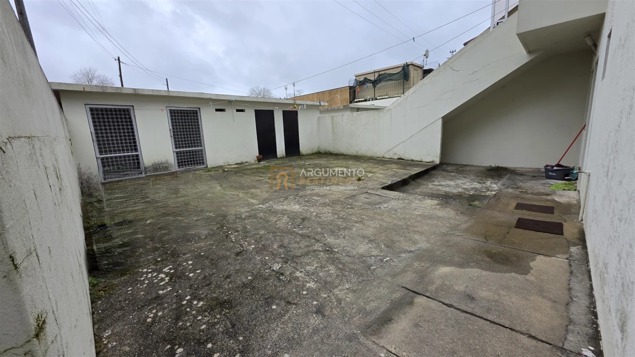 Moradia T3 para Venda em Castêlo da Maia Foto 11