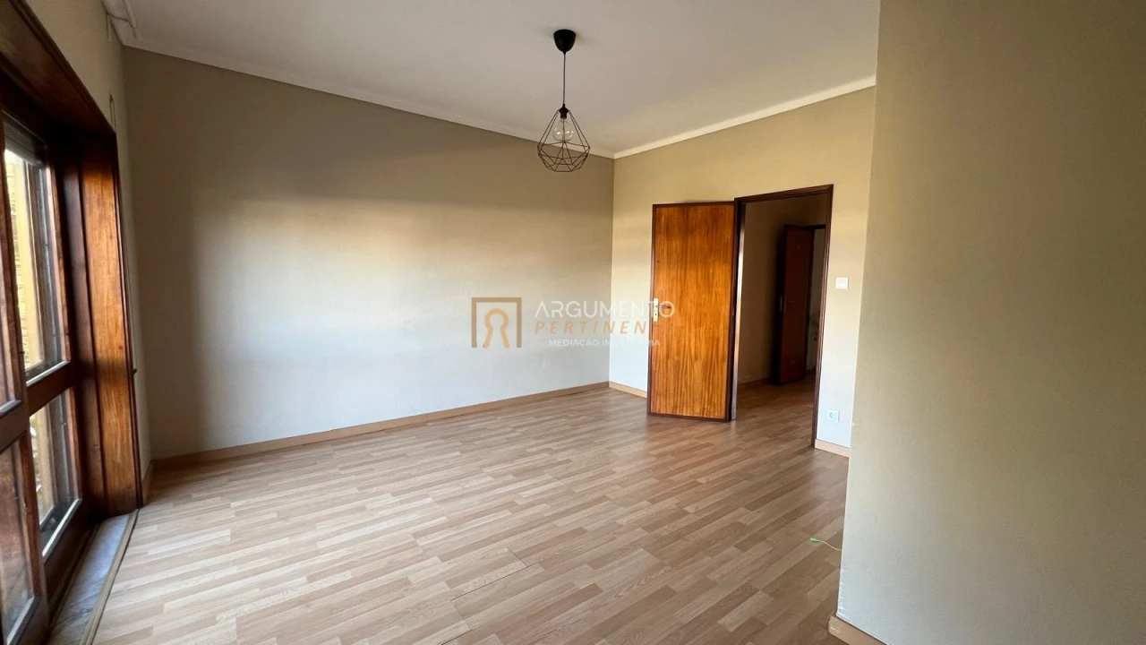 Moradia T3 para Venda em Castêlo da Maia Foto 3