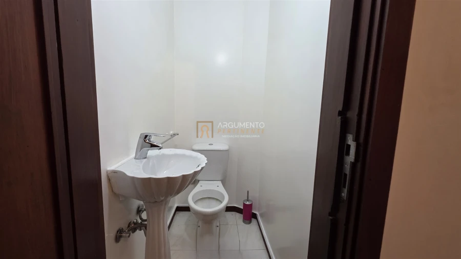 Moradia T3 para Venda em Castêlo da Maia Foto 18