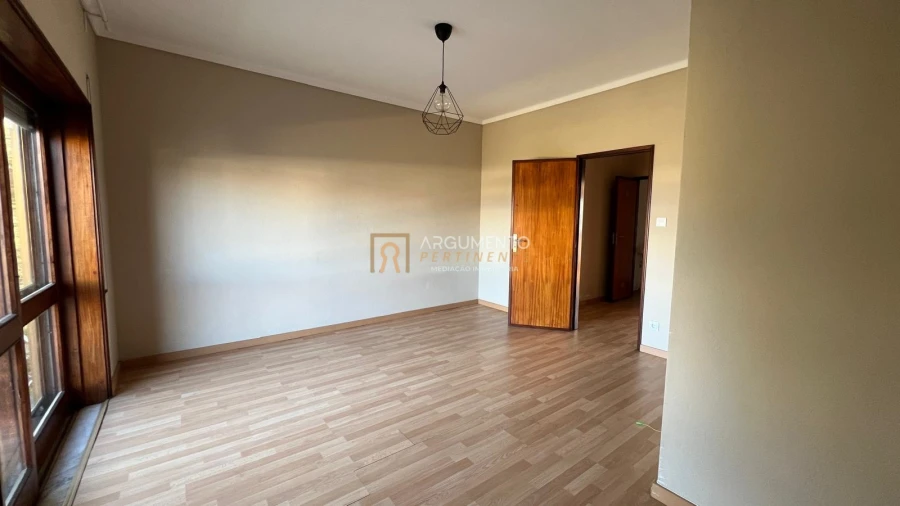 Moradia T3 para Venda em Castêlo da Maia Foto 3
