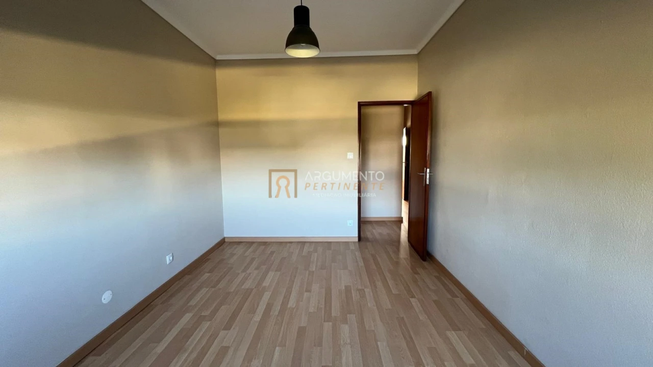 Moradia T3 para Venda em Castêlo da Maia Foto 12