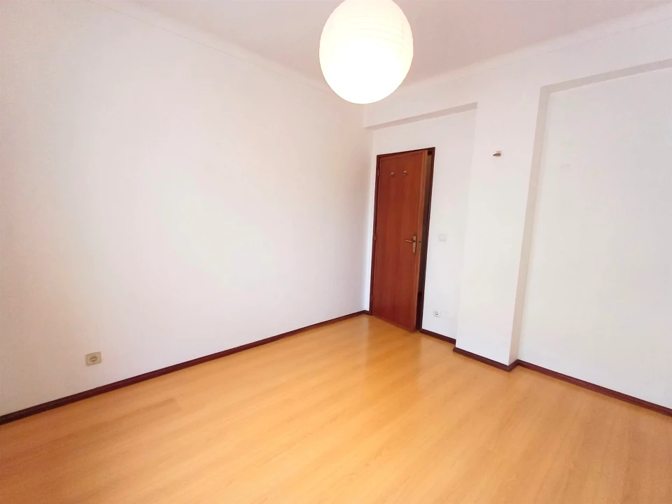 Apartamento T2 para Venda em Buarcos Foto 16