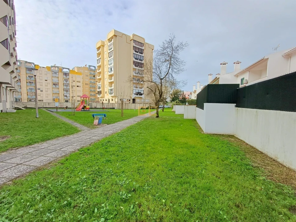 Apartamento T2 para Venda em Buarcos Foto 5