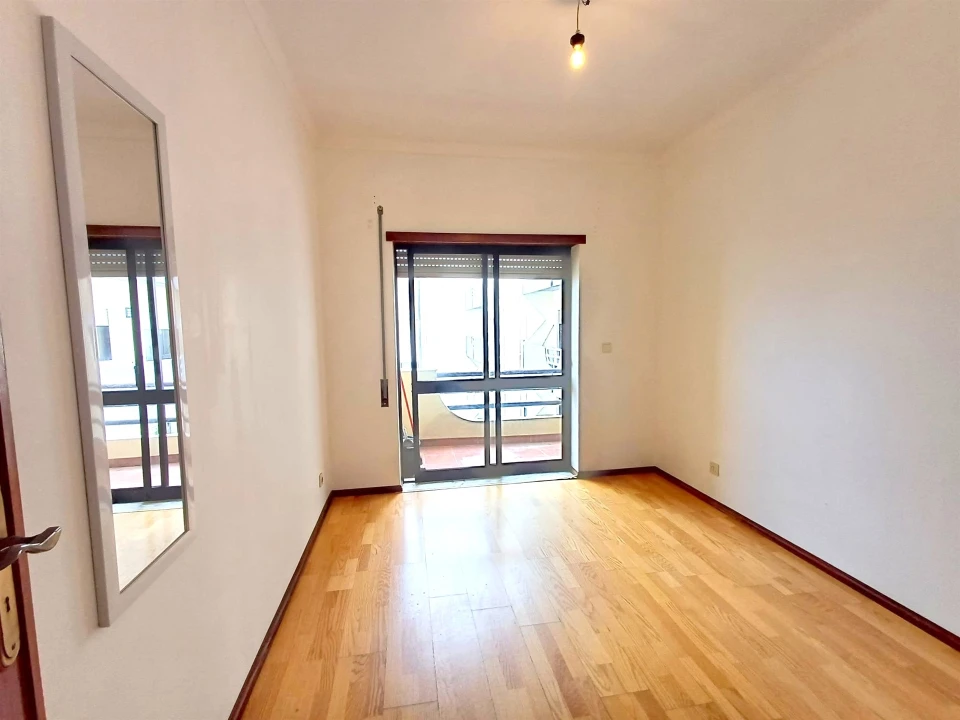 Apartamento T2 para Venda em Buarcos Foto 12