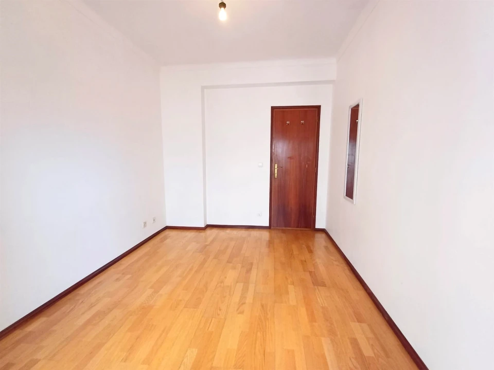 Apartamento T2 para Venda em Buarcos Foto 13