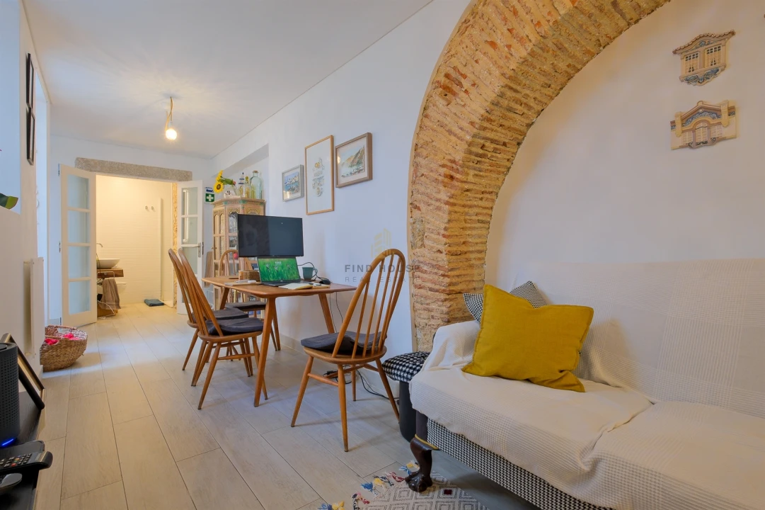 Apartamento T2 para Venda em Santo António Foto 13