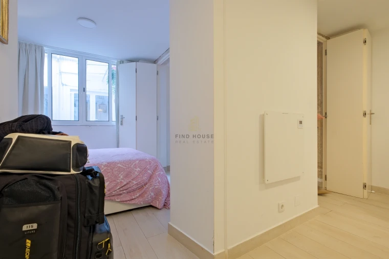 Apartamento T2 para Venda em Santo António Foto 17