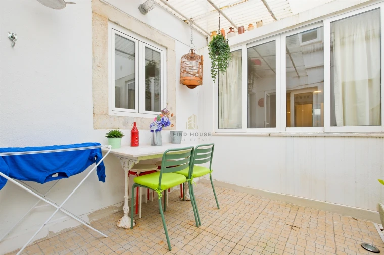 Apartamento T2 para Venda em Santo António Foto 10