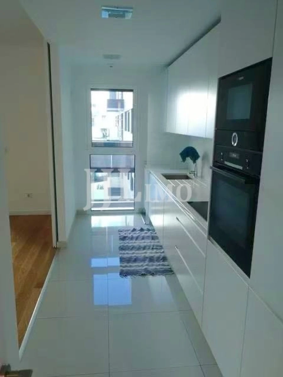 Apartamento T2 para Arrendamento em São Domingos de Benfica Foto 6