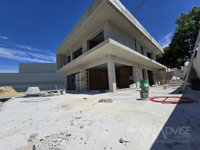 Moradia T4 para Venda em Faíl e Vila Chã de Sá Foto 7