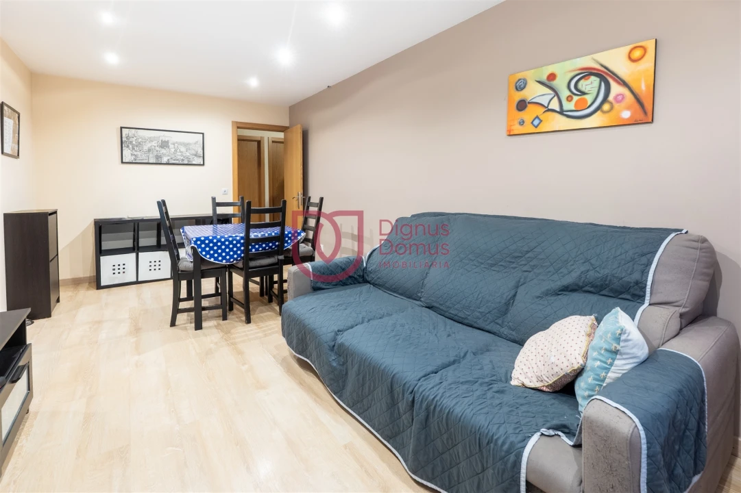 Apartamento T3 para Venda em Lordelo do Ouro e Massarelos Foto 1