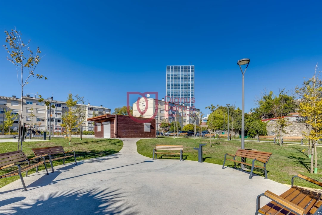 Apartamento T3 para Venda em Lordelo do Ouro e Massarelos Foto 21