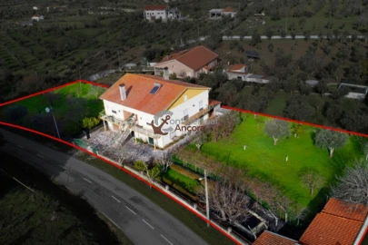 Moradia T3 para Venda em Melo e Nabais