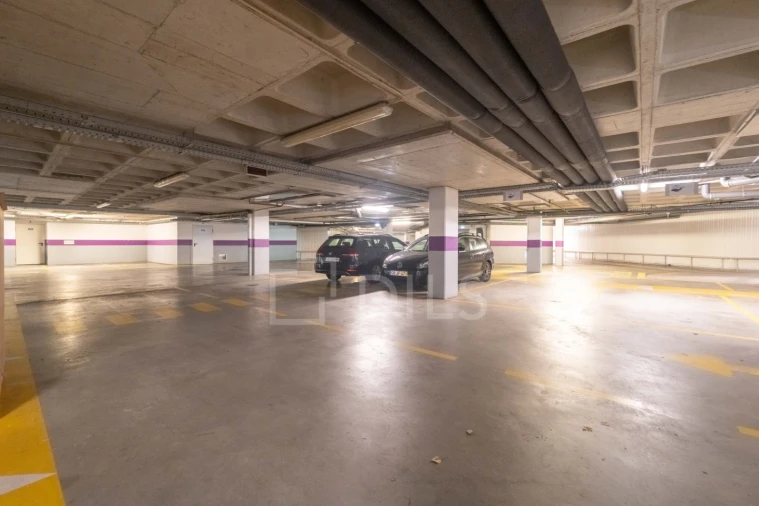 Escritório para Arrendamento em Lordelo do Ouro e Massarelos Foto 19