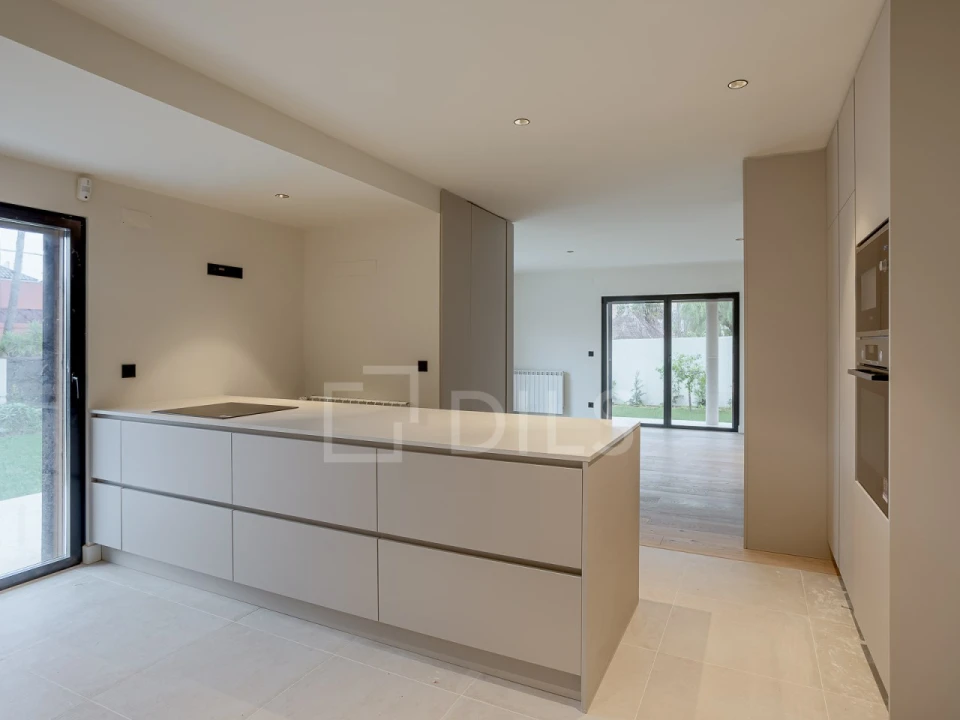 Moradia T4 para Venda em Cascais e Estoril Foto 18