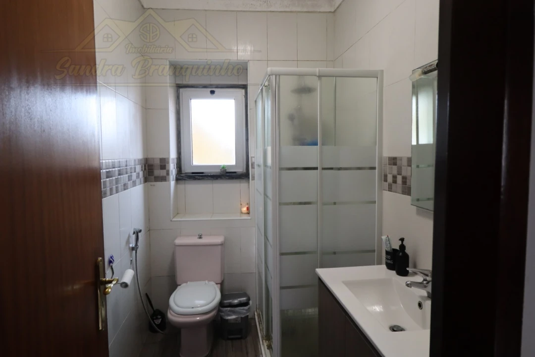 Apartamento T2 para Venda em Santa Maria, São Pedro e Matacães Foto 14