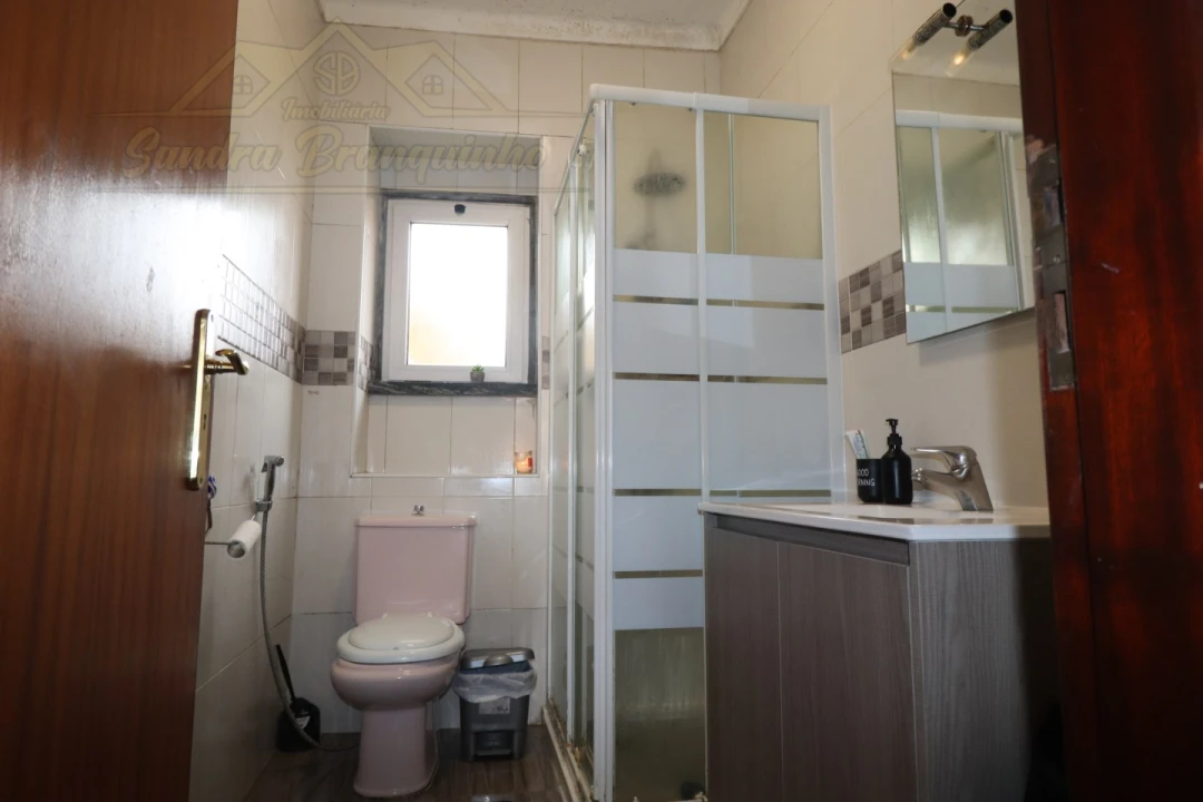 Apartamento T2 para Venda em Santa Maria, São Pedro e Matacães Foto 15