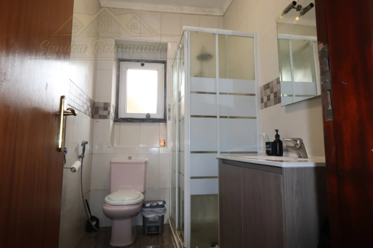 Apartamento T2 para Venda em Santa Maria, São Pedro e Matacães Foto 15