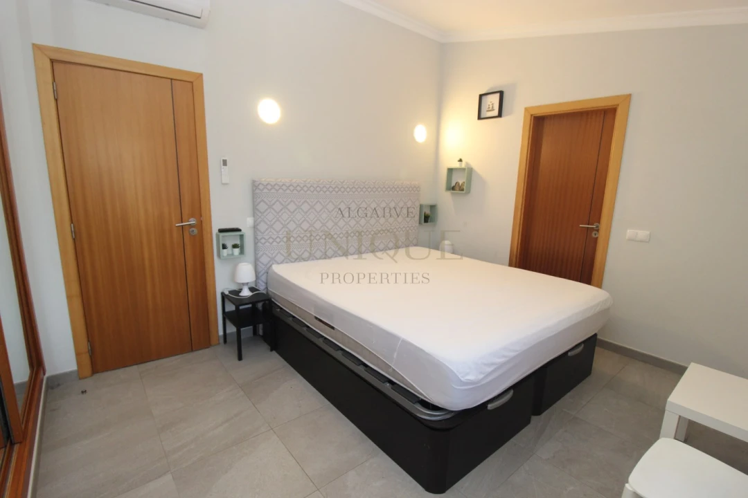 Moradia T4 para Venda em Lagos (São Sebastião e Santa Maria) Foto 11