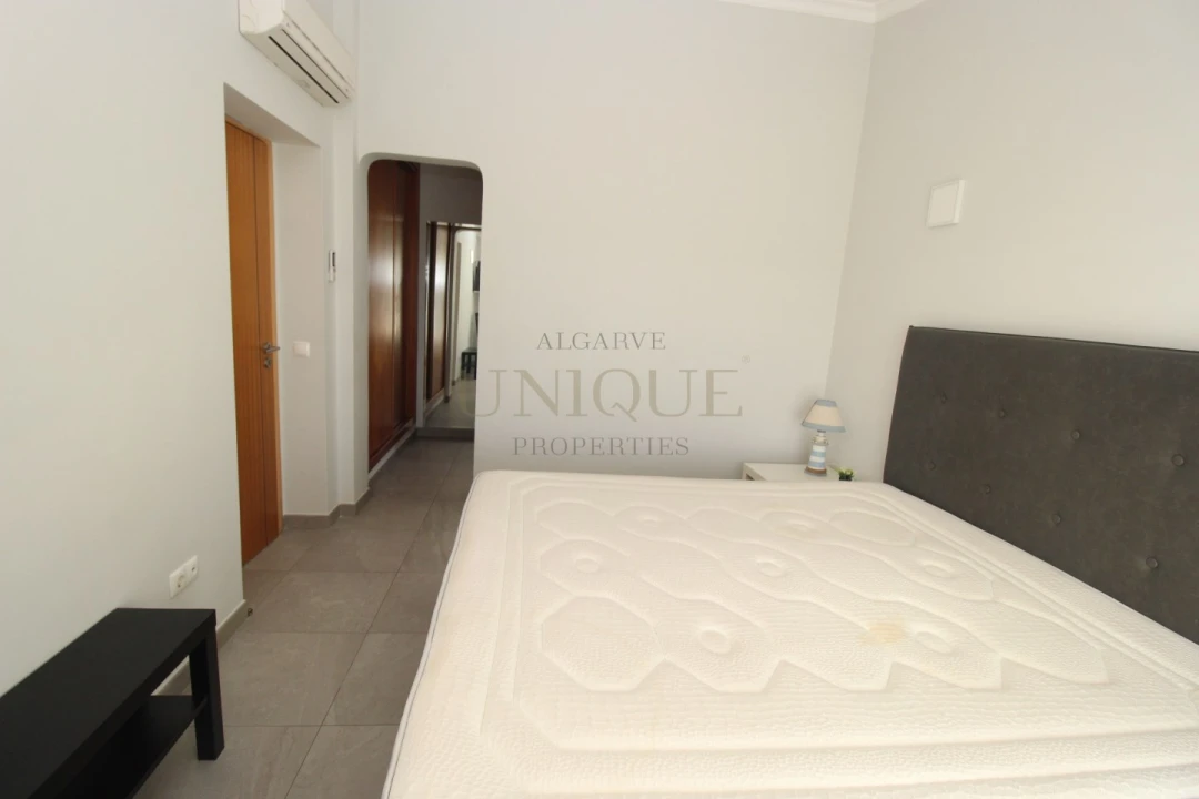 Moradia T4 para Venda em Lagos (São Sebastião e Santa Maria) Foto 15