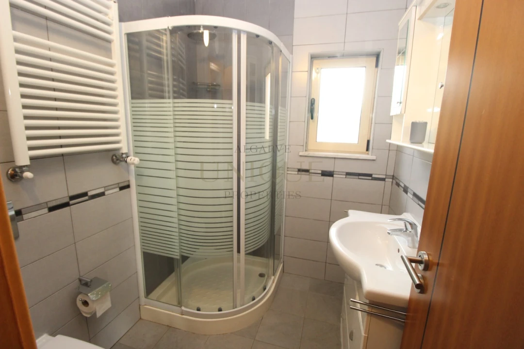 Moradia T4 para Venda em Lagos (São Sebastião e Santa Maria) Foto 16