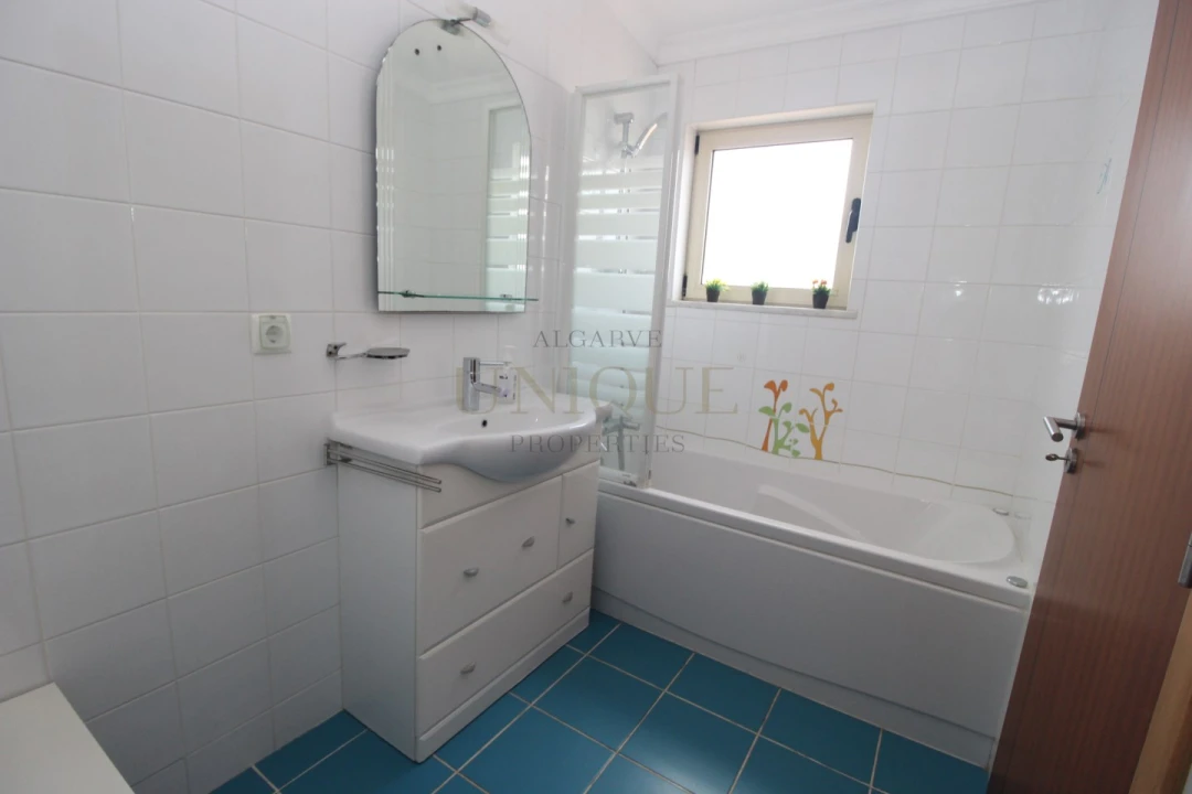 Moradia T4 para Venda em Lagos (São Sebastião e Santa Maria) Foto 22