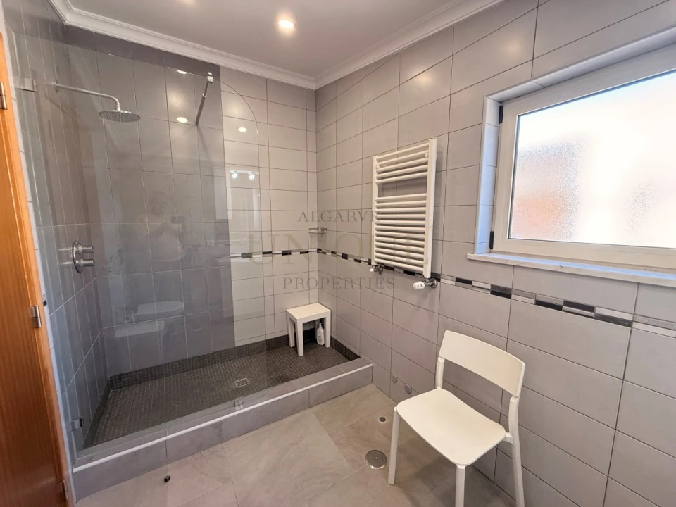 Moradia T4 para Venda em Lagos (São Sebastião e Santa Maria) Foto 14