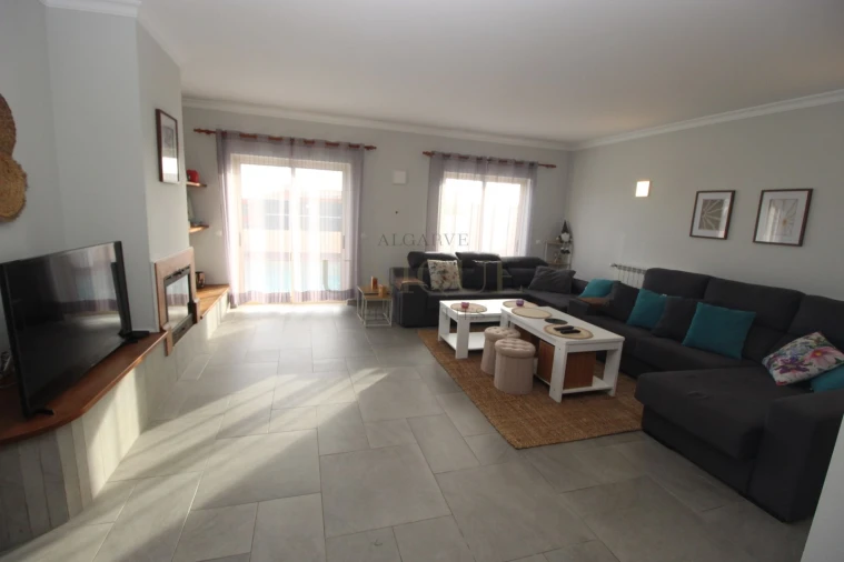 Moradia T4 para Venda em Lagos (São Sebastião e Santa Maria) Foto 9