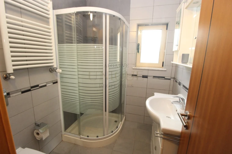 Moradia T4 para Venda em Lagos (São Sebastião e Santa Maria) Foto 16