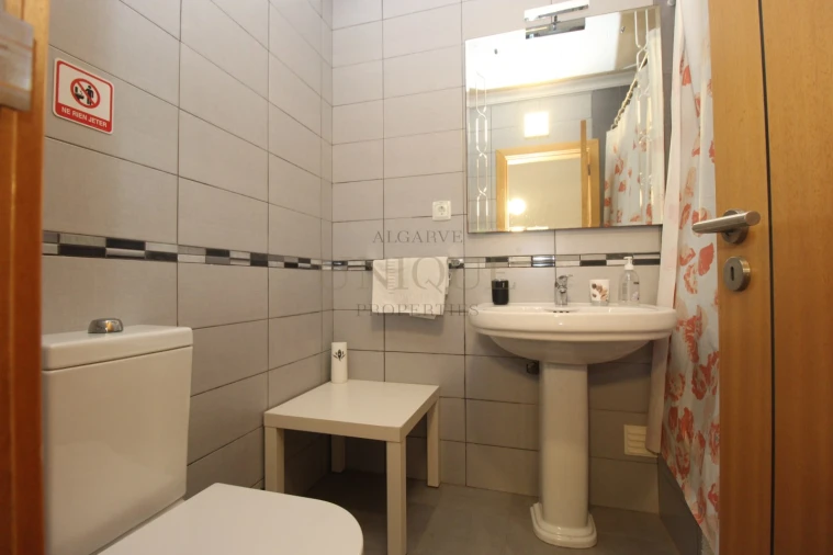 Moradia T4 para Venda em Lagos (São Sebastião e Santa Maria) Foto 17