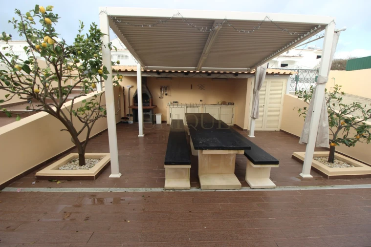 Moradia T4 para Venda em Lagos (São Sebastião e Santa Maria) Foto 30