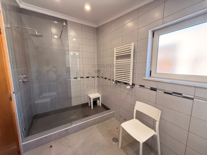 Moradia T4 para Venda em Lagos (São Sebastião e Santa Maria) Foto 14