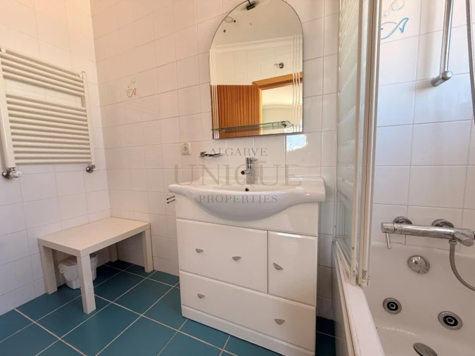 Moradia T4 para Venda em Lagos (São Sebastião e Santa Maria) Foto 24